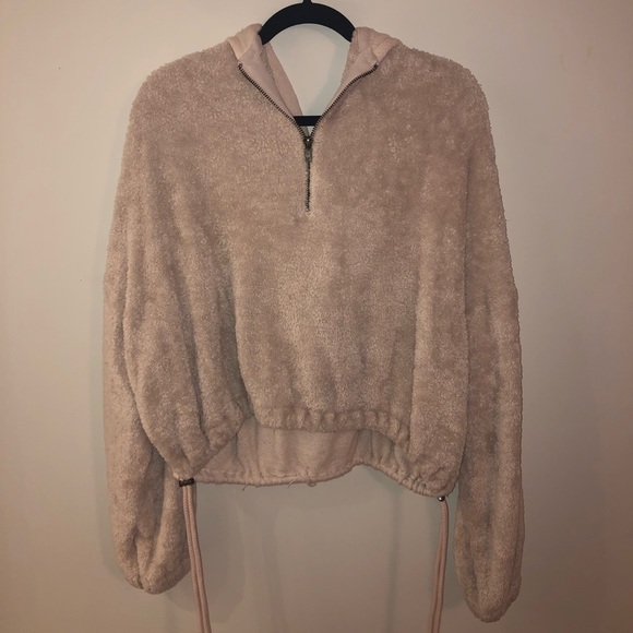 Quarter zip - Picture 1 of 2